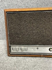 General Electric T2270B Radio AM/FM Dual Speaker Solid State 120 Volt 10 Watt