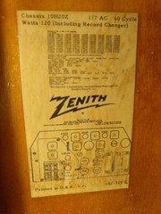 Zenith Radio Phonograph Model K1086 « Westchester » Chasis 10H20Z Serial # 2173234