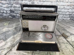 VINTAGE ZENITH ROYAL 3000-1 TRANS-OCEANIC TRANSISTOR RADIO For Parts