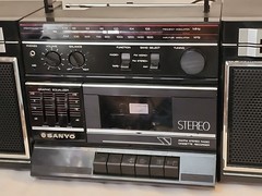 Sanyo M9711 Stereo Radio Cassette Powers On Only NON WORKING Parts Only Powers