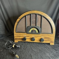 Vintage Randix AM/FM Radio OTR-98 Replica Cathedral Style Wood Veneer- Works