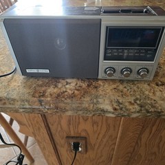Vintage General Electric GE AM FM Clock Radio Model 7-4691A – Tested/Works