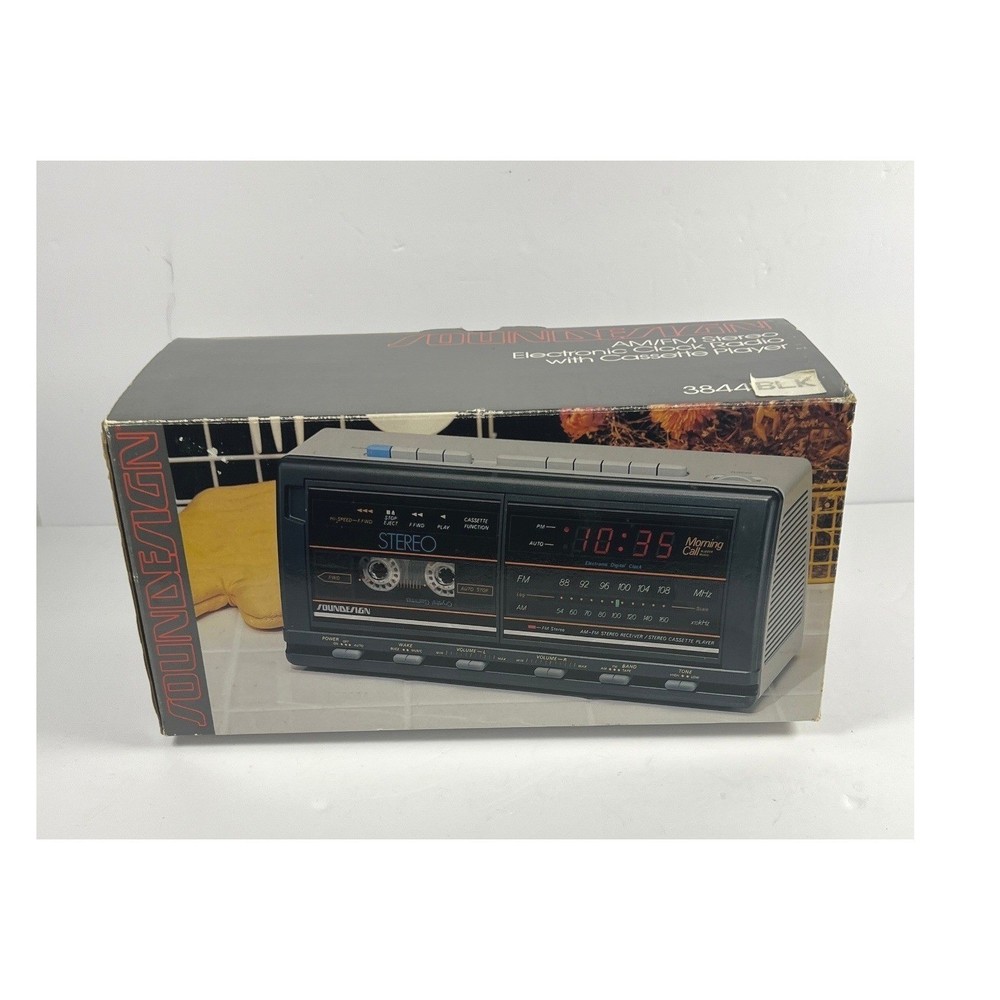 VTG Soundesign AM/FM Stereo Clock Radio Cassette Player Model 3844 BLK w/ Box