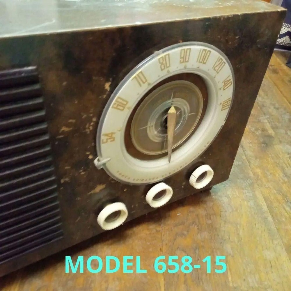 Antique Toshiba Mazda Vacuum Tube Radio Model 658-15 Vintage Wood Cabinet Japan