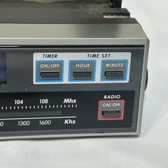 General Electric 7-4265A SpaceMaker Under Cabinet AM FM Radio & Cassette Player 