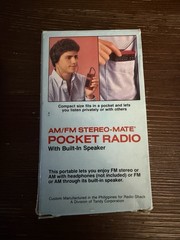 Realistic AM/FM Stereo Mate Pocket Radio Vintage Red Model 12-132