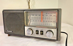 Vintage Panasonic RE-6277 FM/AM 2-Band Table Radio Tested Working