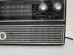 Vintage Magnavox Model 1R1201 AM / FM Radio Made in Japan Retro – *READ*