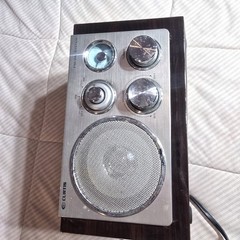 Vintage  Curtis AM/FM Radio Retro Tabletop Woodgrain Cabinet Silver Face