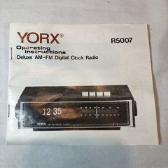 Yorx AM/FM Clock Radio – Flip Digits – Vintage Model No. R5007 – Tested/Works**