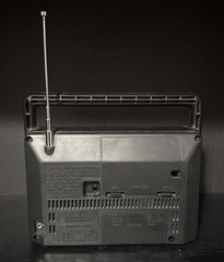 Vintage General Electric Solid State Two-Way Power AM FM Portable Radio 7-2825A