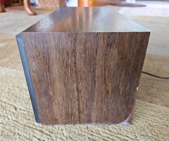 KLH Radio Model 21 AM/FM working. Missing speaker cover