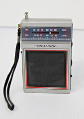 Vintage Realistic Portable Pocket AM/FM Radio Shack/ Tandy Silver Plastic- Works