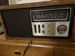 Zenith R425 FM/AM WB Weather Storm Alert Table Radio Tested Beautiful Condition