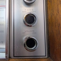 Panasonic RE-7259 FM-AM 2-Band Desktop Tabletop Wood Radio Vintage 1975