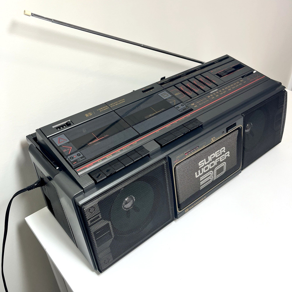 Seiko WKC-200 Super Woofer 3D Stereo Boombox Dual Cassette AM/FM- Tested Working