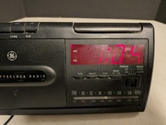 GE Radio Cassette Player Alarm Clock AM/FM Radio 7-4915A Cassette Does Not Work