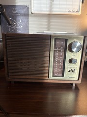 Vintage 1970s Panasonic AM/FM Table Top Radio Model RE-6280 Ask To See Video