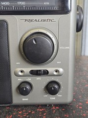 Vintage Radio Shack Realistic Portable Radio Model 12-639 – Tested/Working CLEAN