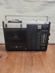 Vintage GE FM/AM Cassette Radio