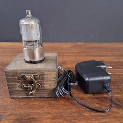 Old Vintage Radio Lighted Vacuum Tube – Novelty Night Light / LED Amp Desk Lamp
