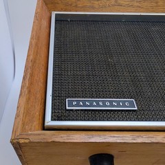 Panasonic RE-7259 FM-AM 2-Band Desktop Tabletop Wood Radio Vintage 1975