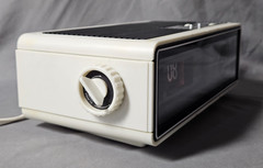 Vintage Audition Flip Clock AM-FM Radio Model 1288-8 With Box/Papers (READ)