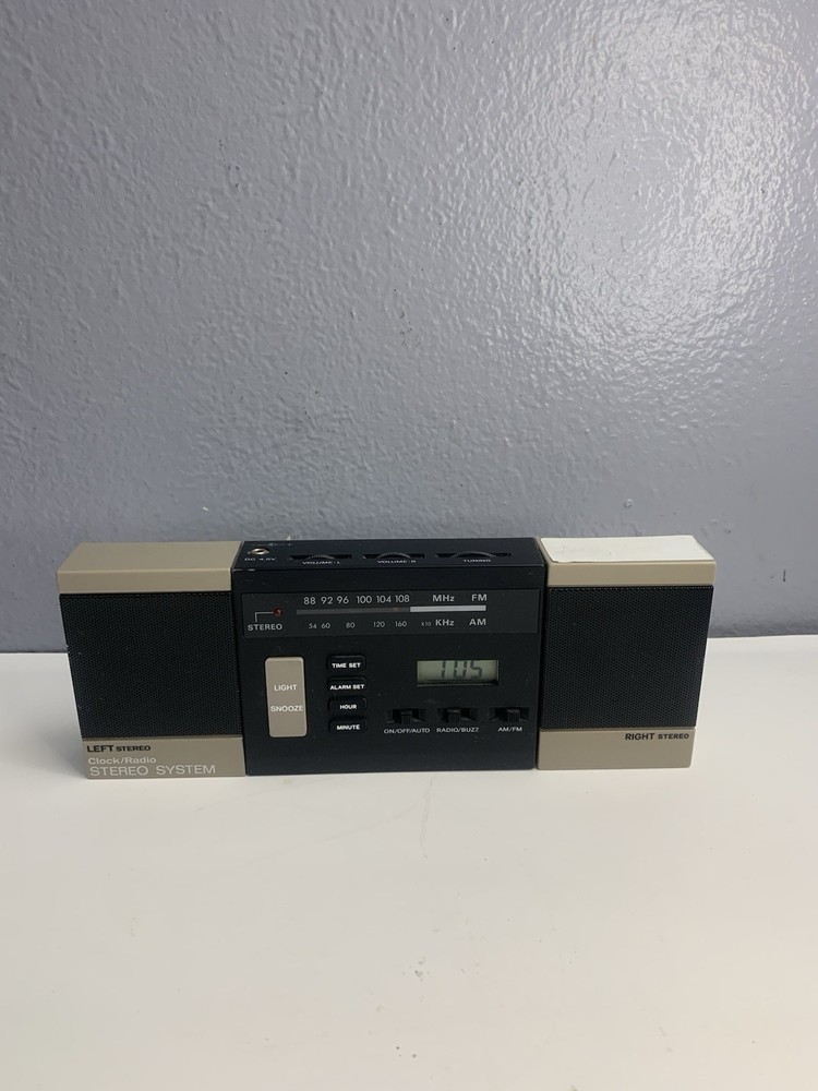 Vintage AM/FM Clock Radio Stereo System w/ One Detachable Speaker – Model # Us-2