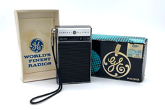 General Electric Radio P-2790 Solid State Handheld Battery Hong Kong NOT WORKING