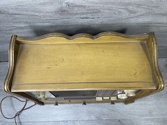 Vintage Magnavox FM049 Radio With Alarm Maple Finish Tested And Working !