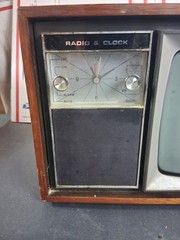 Vintage Sears Model 8021 AM/FM clock Radio w/ 8&Prime; Black White Television
