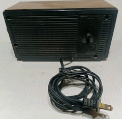 Vintage General Electric Clock Radio Model 7-4553D Walnut Grain Finish *Working