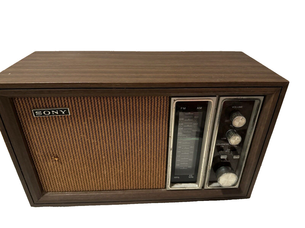 RARE 1970&rsquo;s Sony Console Radio Model TFM-9450W AM/FM 2 Band 11 Transistor TESTED