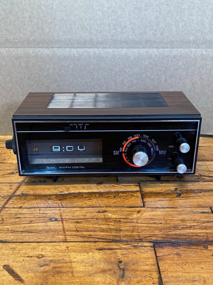Vintage Woodgrain Flip Clock Radio Sears Alarm Clock Retro AM FM