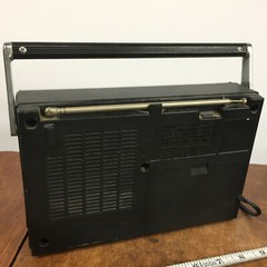 Vintage Panasonic 2 Band AM FM Radio RF Portable Travel Battery Stereo