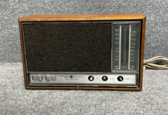 General Electric T2270B Radio AM/FM Dual Speaker Solid State 120 Volt 10 Watt