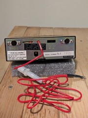 Vintage Realistic Auto WeatheRadio Cat No 12-1371 Mfd. In Japan NOAA RadioShack