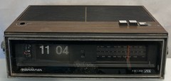 Vintage Soundesign Flip Clock AM/FM Radio Works 3464 Original