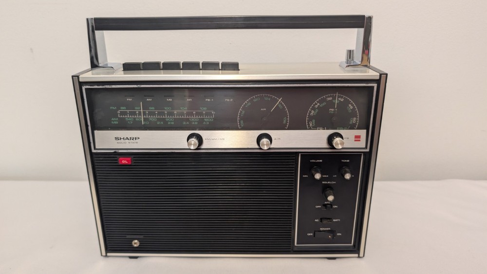 Sharp FV-18U Vintage Multiband Radio / AM-FM / PB1 PB2 / MB / Air / Tested