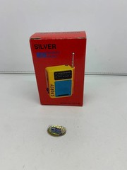 Vintage Silver Brand MINI Sporty 2 Band Radio AM/FM Black &rsquo;80s RARE UNUSED
