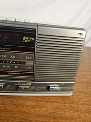 Vintage Soundesign 3877MGY AM/FM Cassette Player Retro Alarm Clock Tested