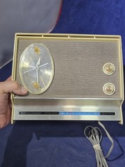 Vintage 1960s Sears Silvertone « Instant Sound » AM Clock Radio ~ Radio Works