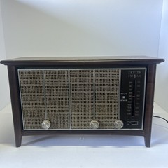 Zenith Radio Vintage « The Glissando » Classic Powers On Model Z434W