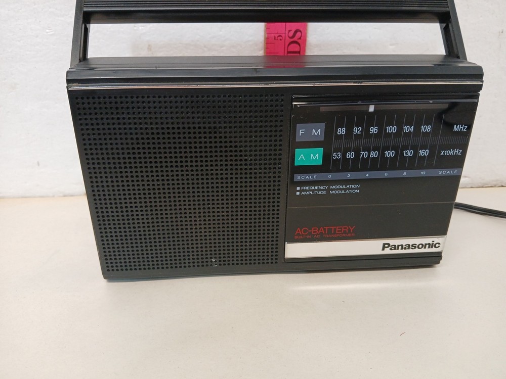 Vintage Panasonic RF-542 AM/FM Portable Radio AC Battery Working Singapore