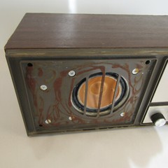 Vintage 1960&rsquo;s KLH Model Twenty One 21 FM Table Radio Wood Veneer Cabinet Works