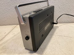 Vintage Magnavox AM/FM PSB Multi-Band Portable Radio Model 1R1200 Silver Works