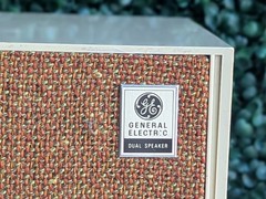 Vintage GE C-1450A Alarm Clock Radio – 1960s Beige with Cloth Speakers