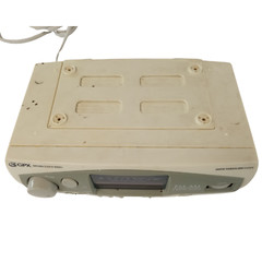 GPX Model D810 AM/FM Kitchen Clock Radio Vintage Under Cabinet Mount