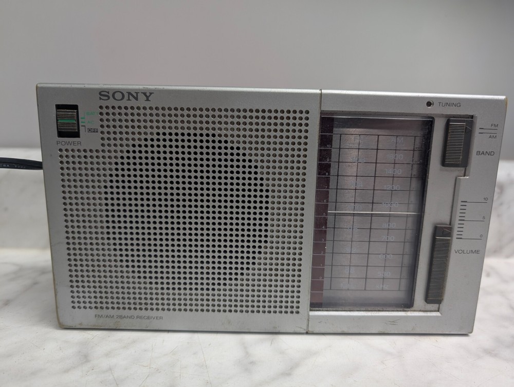 Vintage SONY Model ICF-710W Silver Black Transistor AM FM 2 Band Radio