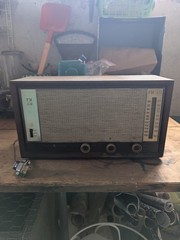 Zenith Vintage Solid State FM AM Long Distance Radio B922Z Wood Case